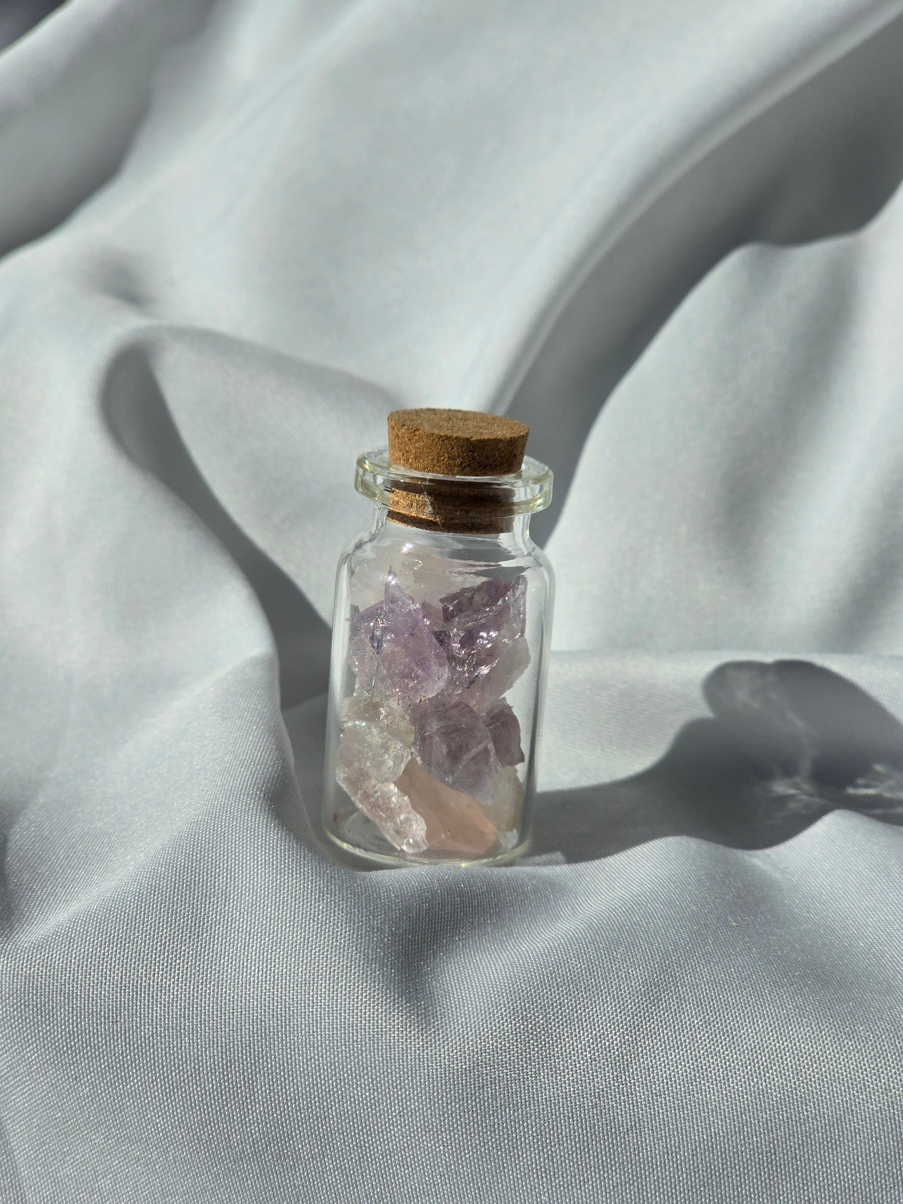 Intention Bottle – Raw Rose Quartz & Raw Amethyst